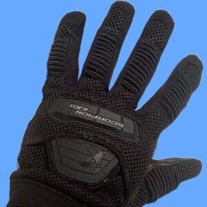 Riding gloves